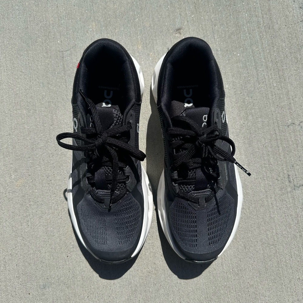 On Running Women’s Cloudrunner 2 W Eclipse | Black Size 7